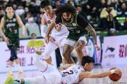 两位得分王碰撞，华南虎险胜的简单介绍